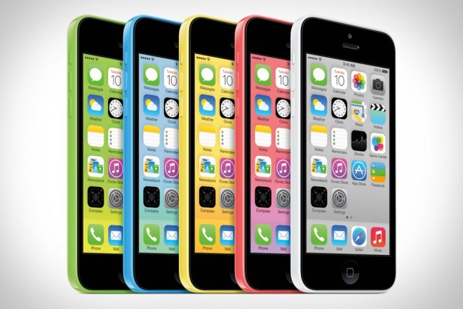 Levnější iPhone 5c zaujme především atraktivní cenou 99$
