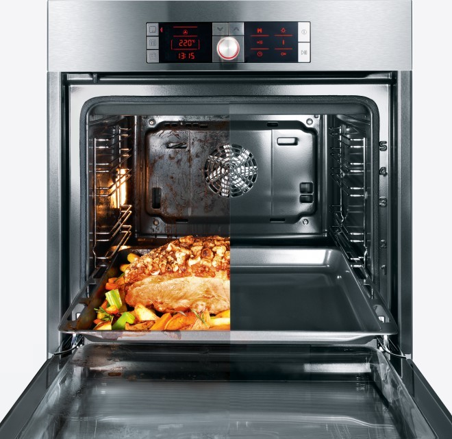 Il tuo forno si pulisce premendo un pulsante.