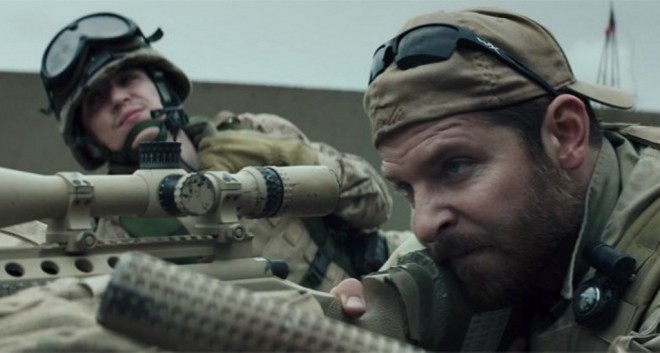 Bradley Cooper kao veliki američki snajperist Chris Kyle.