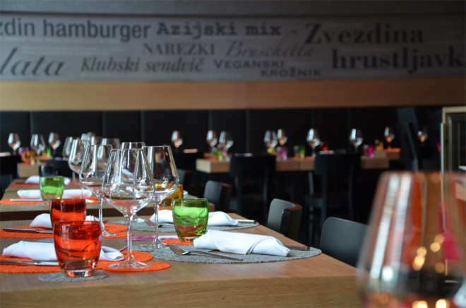 Zvezda Bistro