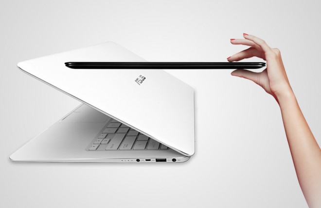 Asus ZenBook UX305 - Je presenetljivo tanek in zaradi aluminija deluje prestižno. 