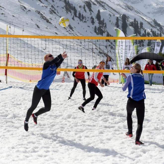 Turnir Odbojke Na Snegu Prihaja V Kranjsko Goro | CityMagazine