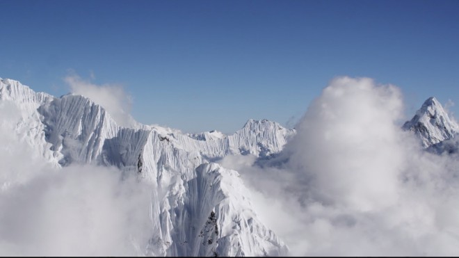 Mount Everest vanuit een helikopter.