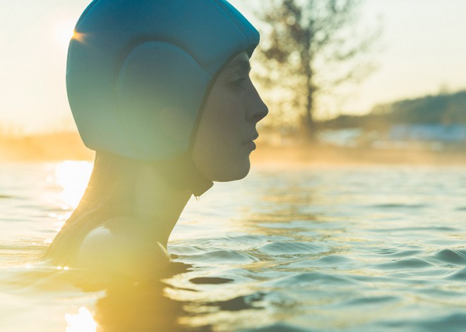 Float plavalna kapa za brezskrbno lebdenje na vodi.