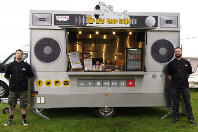 Hip Hop Chip Shop - podivně atraktivní kamion s ještě atraktivnějším, lahodnějším jídlem.