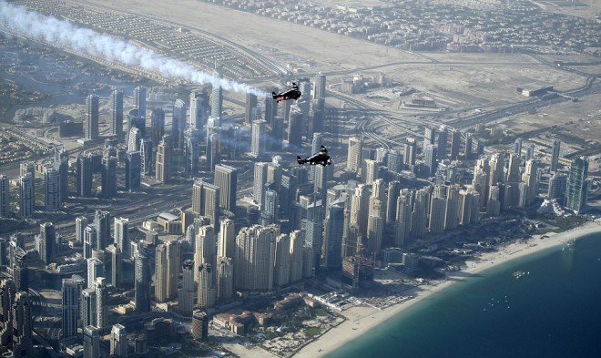 Takole izgleda polet z jetpackom nad Dubajem.