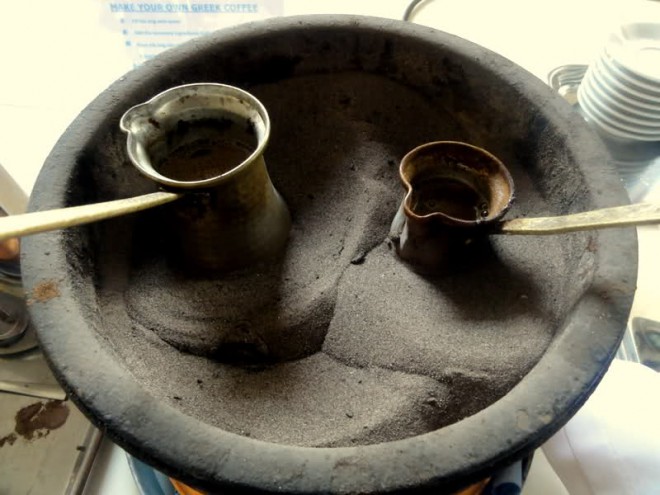 Za tradicionalni način priprave turške kave potrebujete droben pesek.