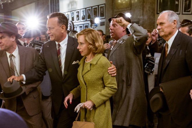 Tom Hanks in Amy Ryan v filmu Bridge of Spies.