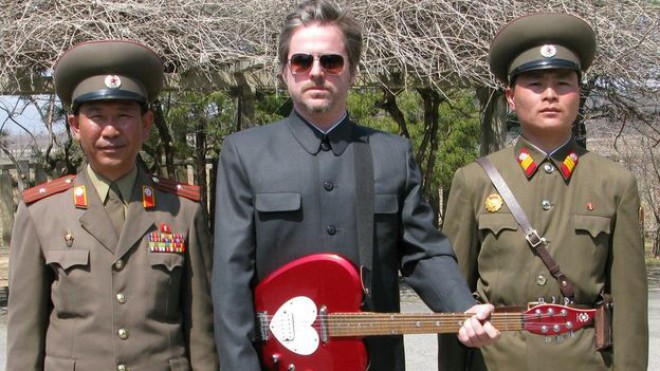 Traavik je organiziral že številne glasbene in kulturne dogodke v Severni Koreji s čimer si je prislužil zaupanje oblasti.