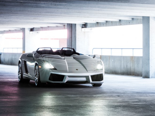 Lamborghini Concept S je nekaj kar bi pričakovali v garaži Tony Starka, Jay Lena ali Batmanovi votlini.