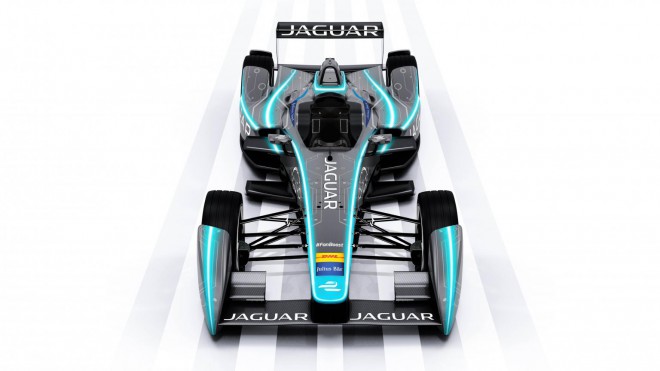 Jaguar se vrača na dirkalne steze.