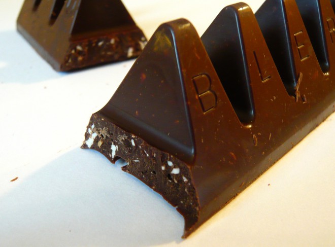 Aprenda a fazer chocolate Toblerone caseiro.