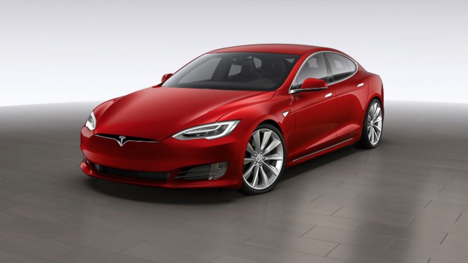 Prenovljena Tesla Model S na tržišče prihaja prihodnje leto.