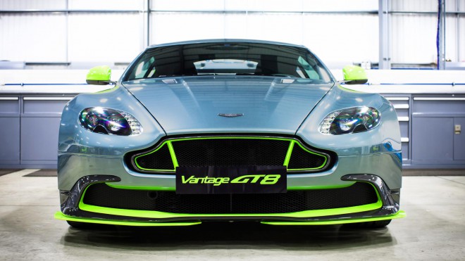 Dirkaško ''razpoloženi'' Aston Martin Vantage GT8