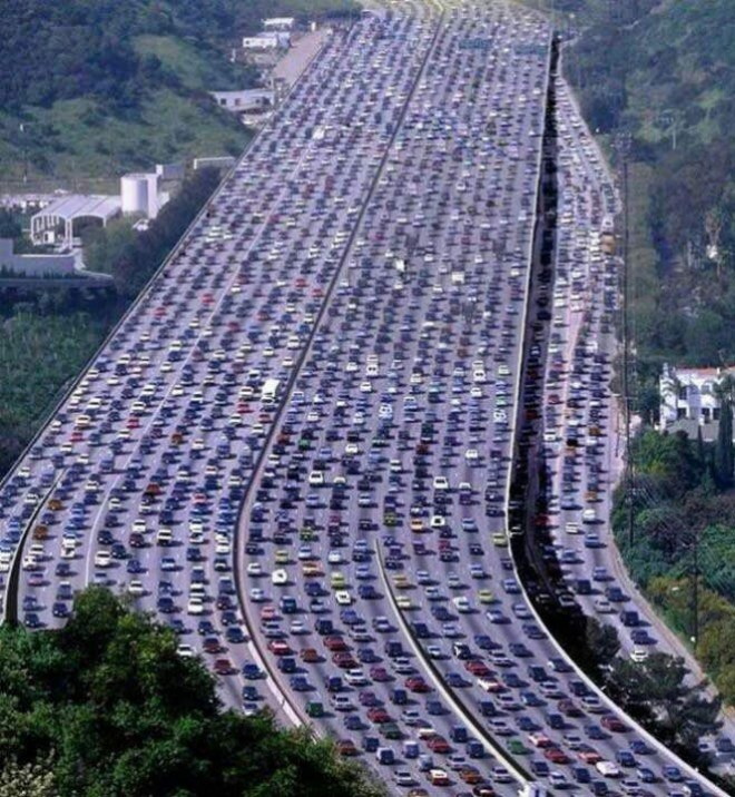 ¡El atasco de tráfico más largo de la historia fue alrededor de Beijing y duró 11 días!
