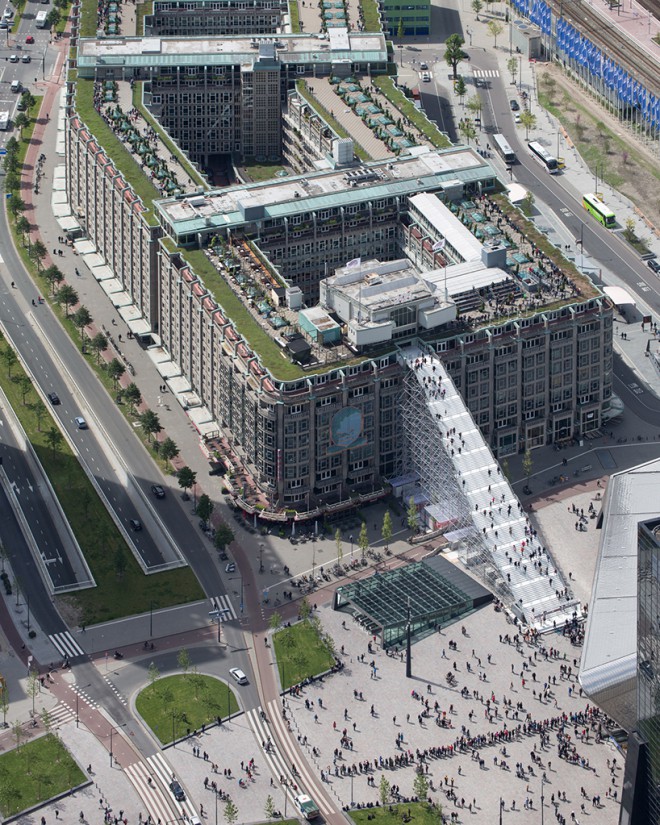 Rotterdam ima novo začasno atrakcijo.