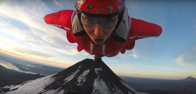 A daring flight with a wingsuit over a volcano.