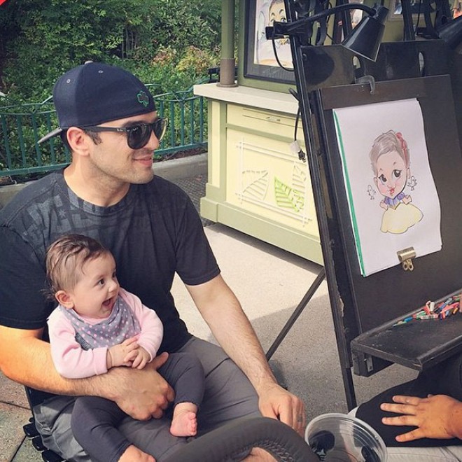 Hot daddies wandering around Disneyland with their little ones are the hottest trend on Instagram right now.