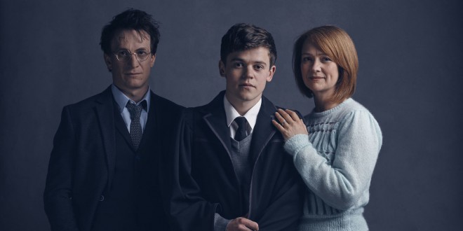 Gledališki Harry Potter, Albus Potter in Ginny Potter (nekoč Weasley).