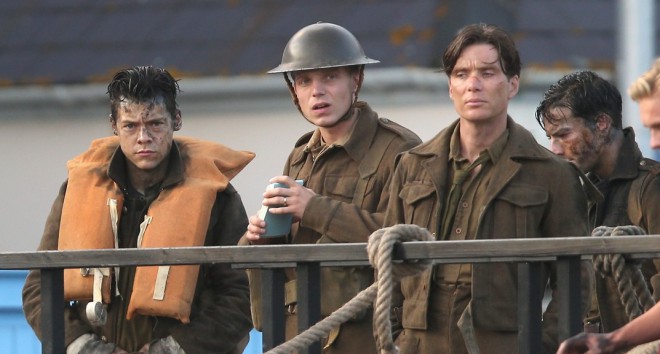 Cillian Murphy in Harry Styles med snemanjem filma Dunkirk.