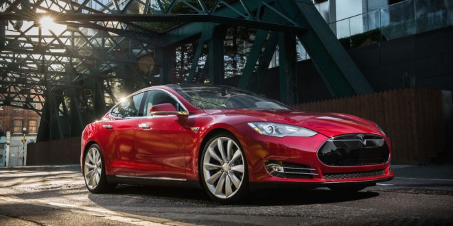 Tesla Model S ima novo, 100 kWh baterijo.