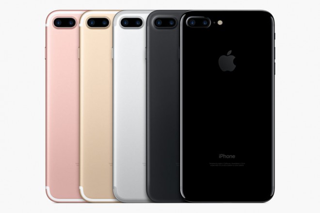 Pametni telefon iPhone 7 bo na voljo v rožnato-zlati, zlati in srebrni barvi ter dveh odtenkih črne.