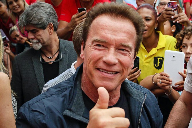 Arnoldu Schwarzeneggerju leta ne pridejo do živega.
