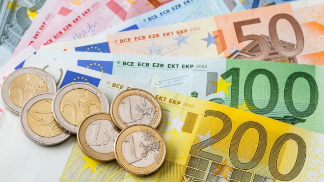 Z uvedbo evra se je precej poenostavilo plačevanje v tujini.