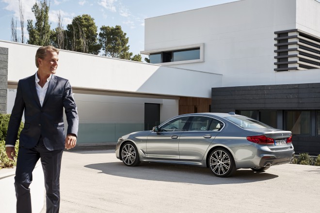 Tudi novi modeli BMW serije 5 bodo obračali poglede.