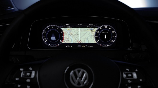 Voznikov prostor je sedaj popolnoma digitaliziran / Volkswagen Golf 2017