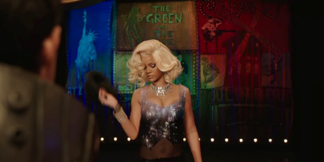 Valerian and the City of a Thousand Planets byder også på sangerinden Rihanna, som kan ændre farven på hendes hår og tøj.