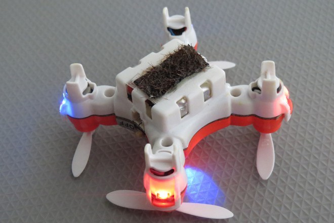 Bodo čebele nadomestili droni?
