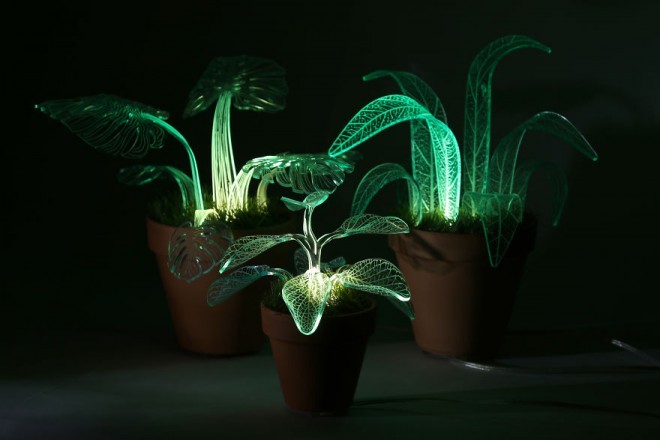Umetne rastline, po katerih se pretaka svetloba.