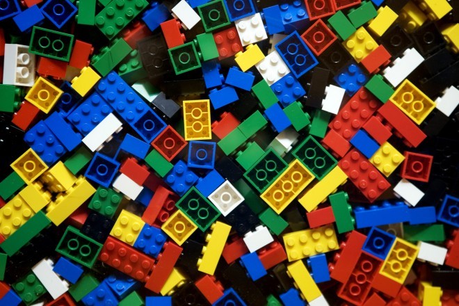 Você pode cortar seu pão montando blocos de Lego.