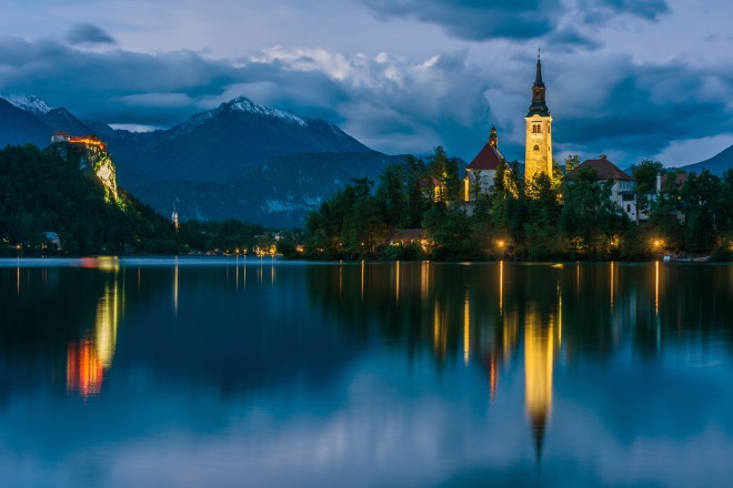 En Bled se organiza tradicionalmente una carrera nocturna.