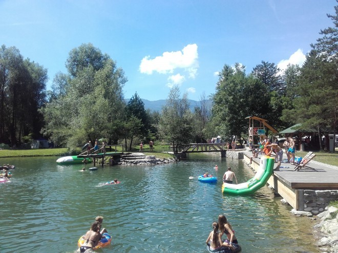 Prírodné kúpaliská v Slovinsku: prírodné kúpalisko v Camp Menina