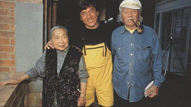 Jackie com seus pais