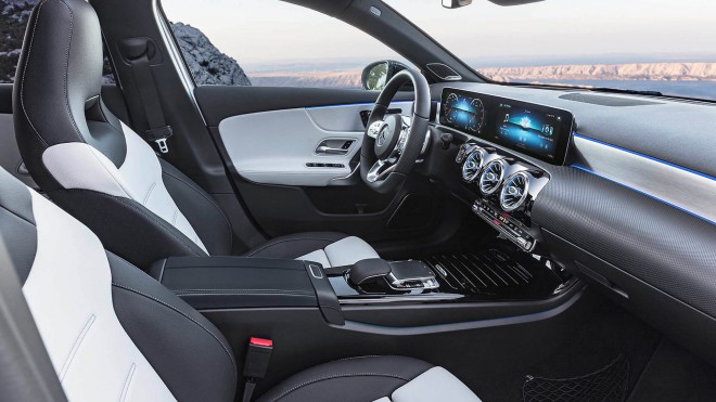 Un design d'intérieur moderne, où les grands écrans règnent en maître. / Nouvelle Mercedes-Benz - Classe A