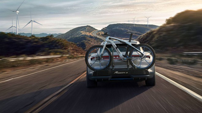 Porsche Mission E Cross Turismo - za športno navdihnjene. 
