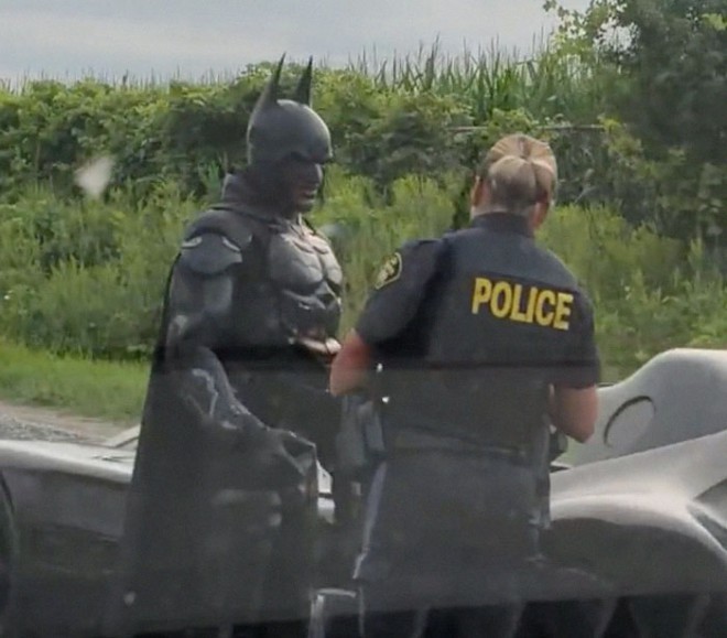 Batman und die Polizistin.
