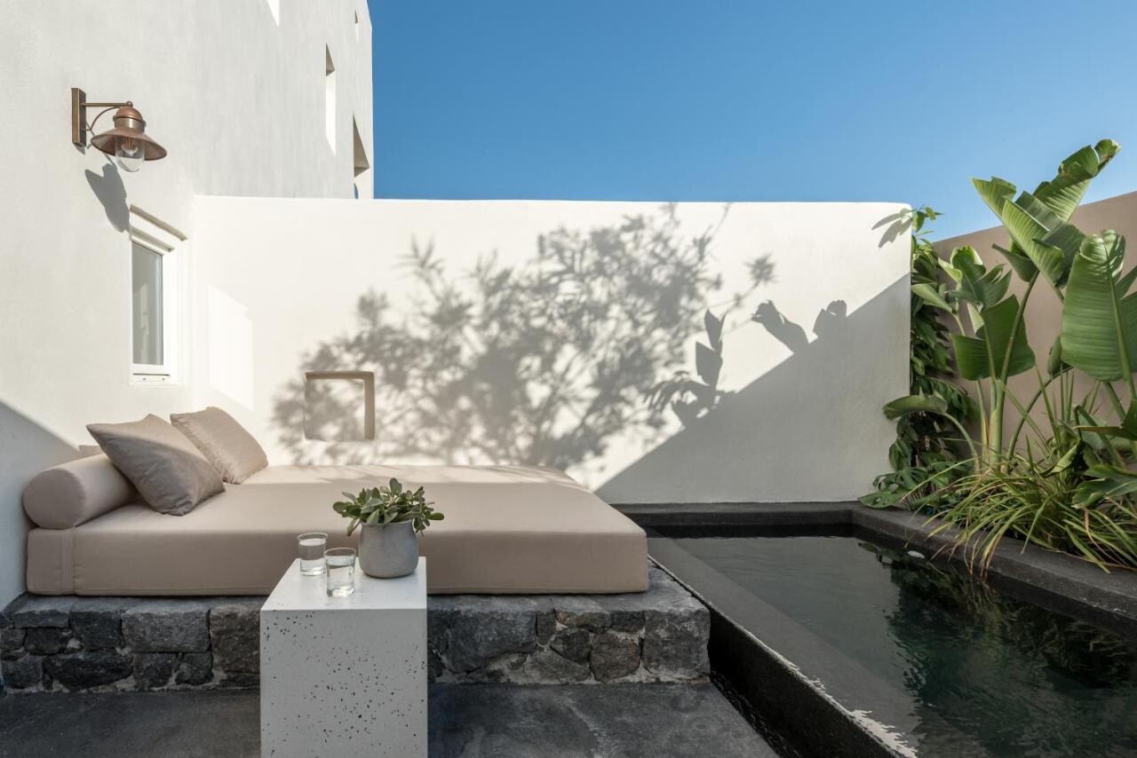 10 najboljših hotelov na grških otokih – od boho chic oaze do čistega luksuza