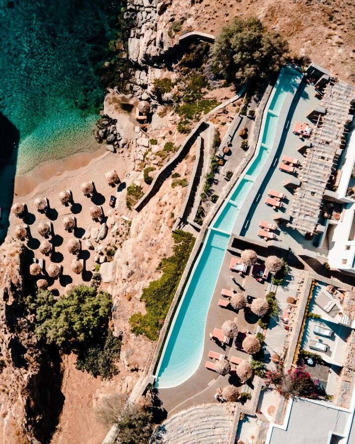 10 najboljših hotelov na grških otokih – od boho chic oaze do čistega luksuza