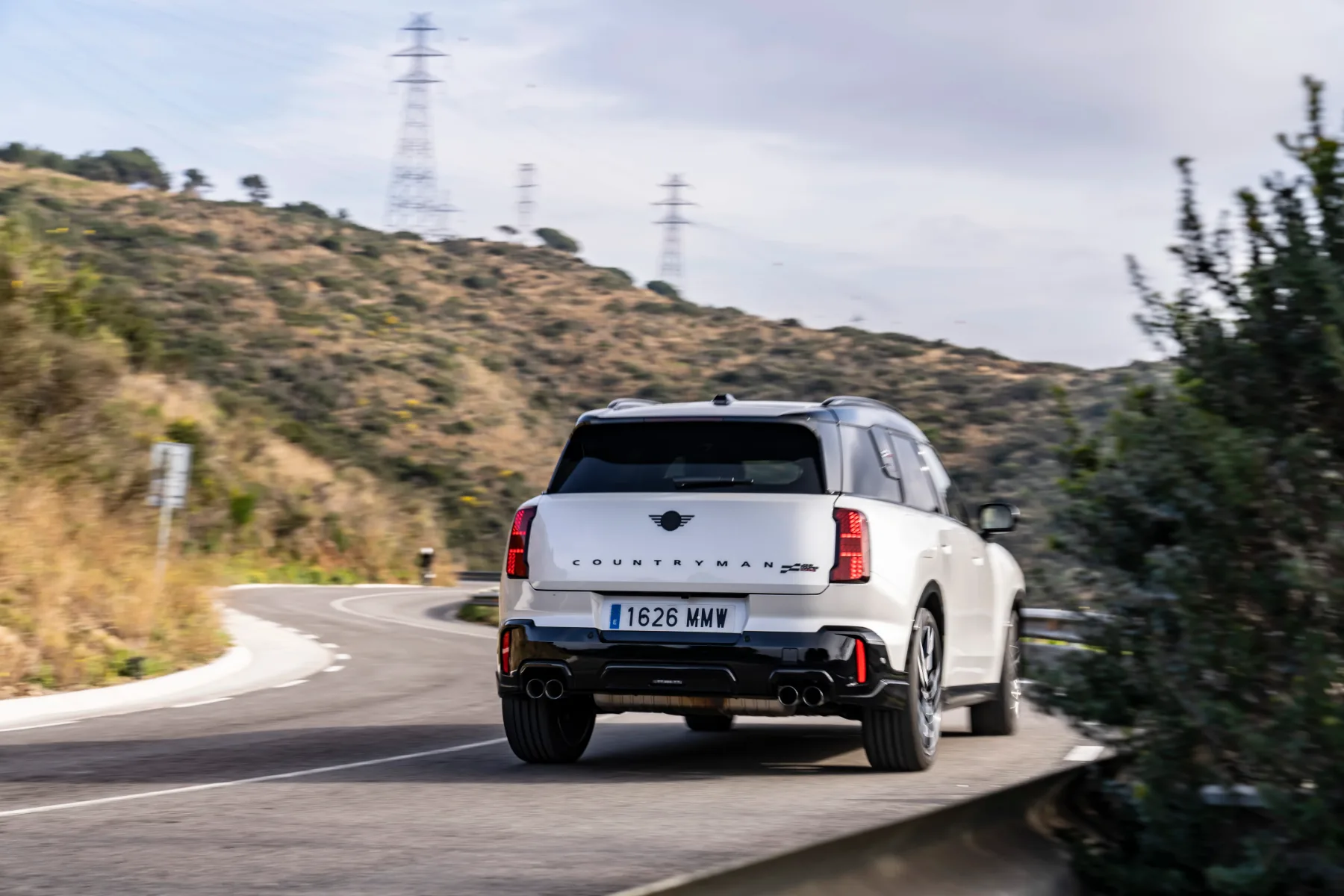 10 razlogov, zakaj je MINI JCW Countryman ALL4 (2025) najbolj smiseln “BMW” ta hip