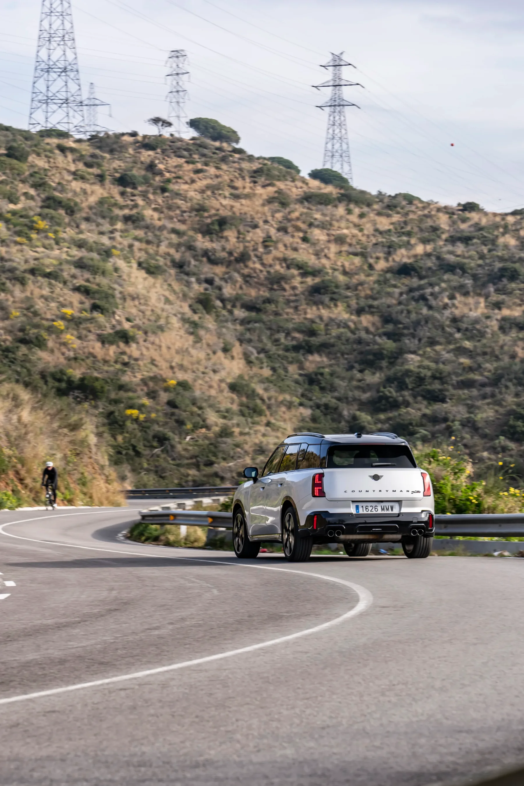 10 razlogov, zakaj je MINI JCW Countryman ALL4 (2025) najbolj smiseln “BMW” ta hip
