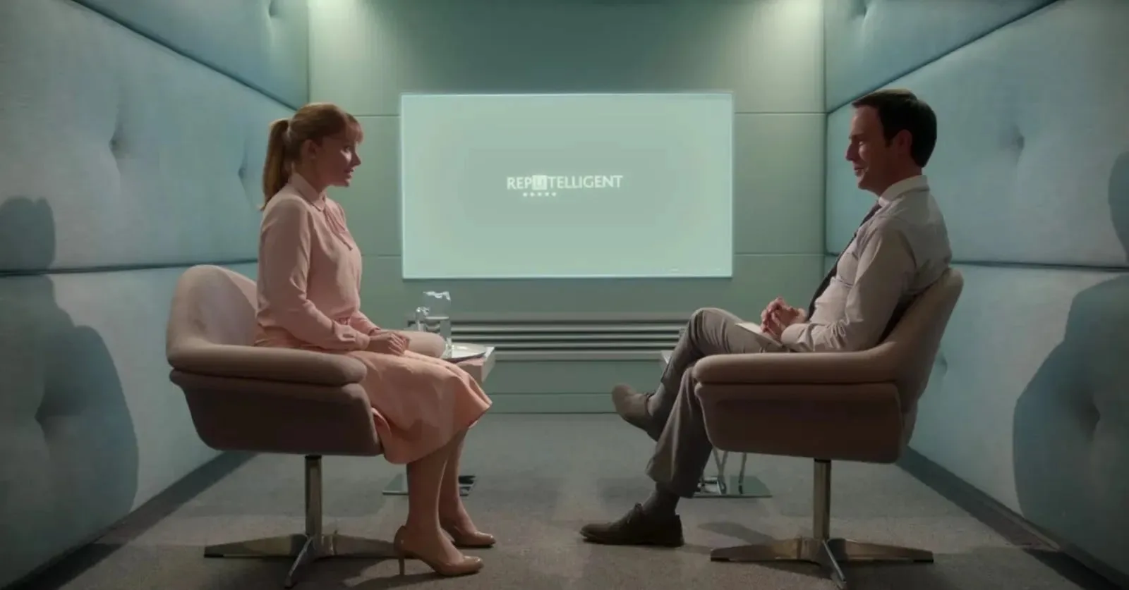 10 serij, ki jih morate pogledati, če obožujete Black Mirror (in vas ni strah prihodnosti)