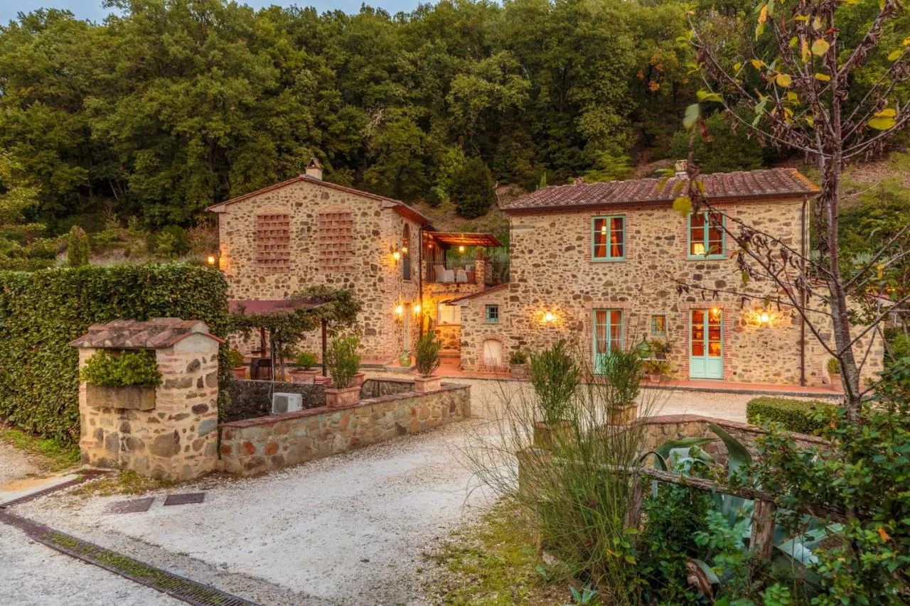 12 najlepših vil z bazenom v Italiji! Od romantične Toskane do sončne Apulije!