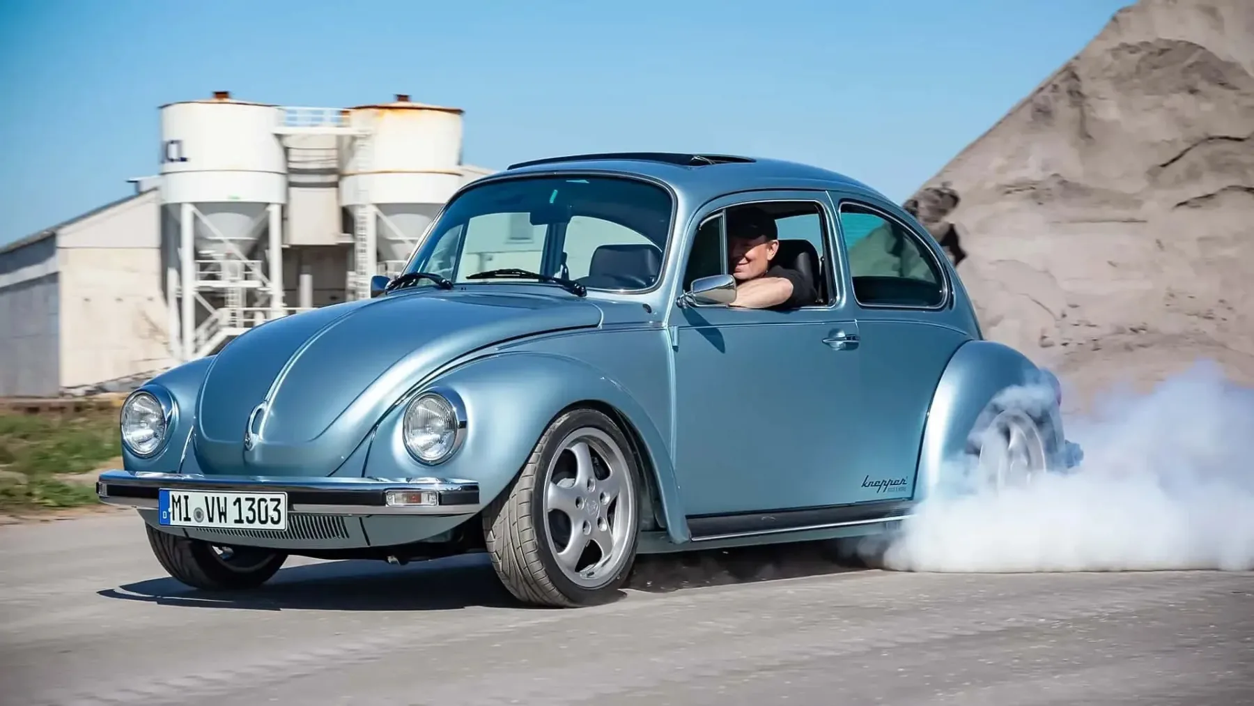 1303 RS-E: Ko klasični VW Hrošč poniža superšportnike s 600 »električnimi« konji