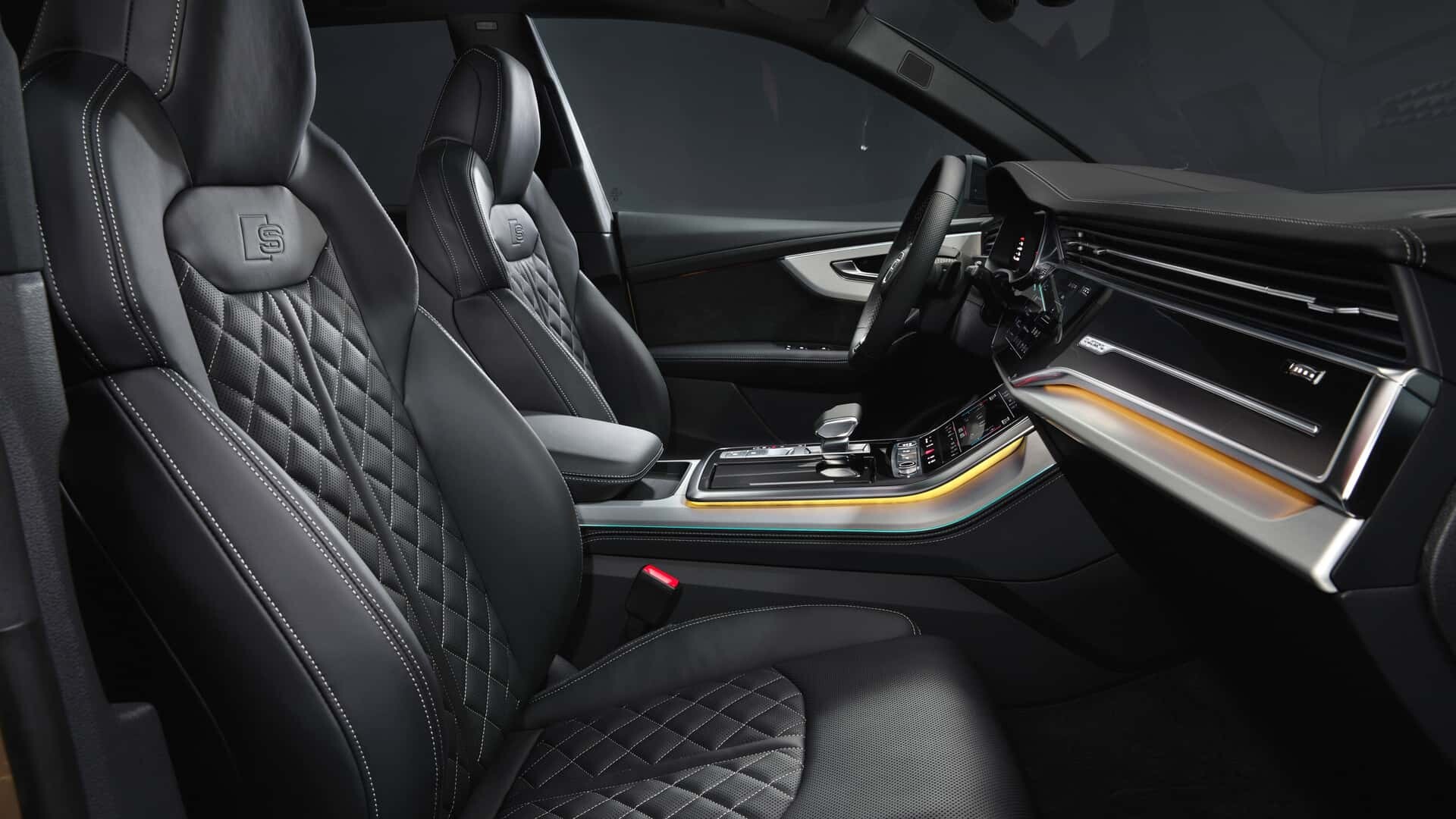 2024 Audi Q8 in SQ8: svetlobna evolucija in moč elegance še vedno odličnega velikana