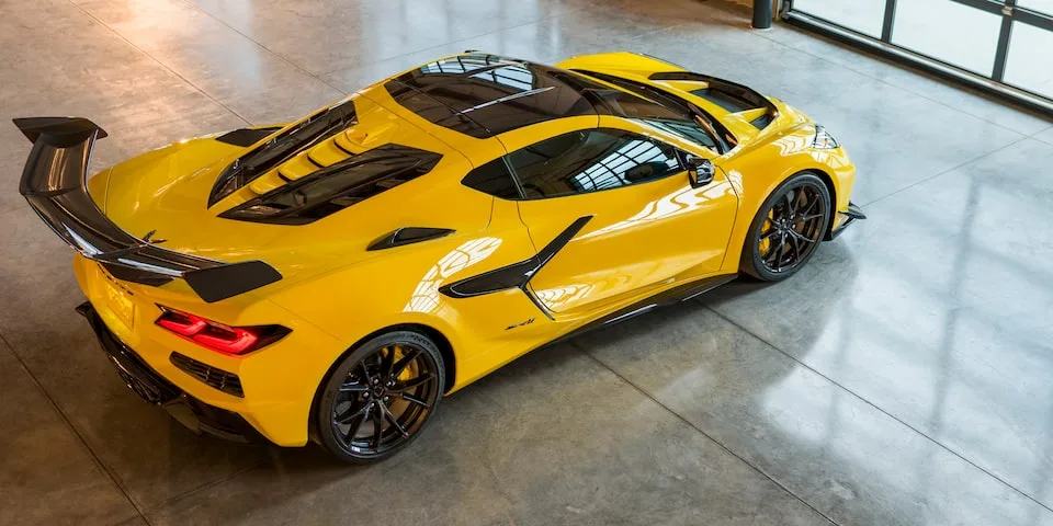 2025 Corvette C8 ZR1: Ameriška cestna pošast s 1064 konjskimi močmi