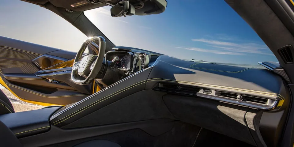 2025 Corvette C8 ZR1: Ameriška cestna pošast s 1064 konjskimi močmi